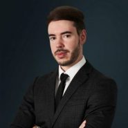 Photo Arthur SUSPENE 2 scaled e1763122120418 185x185 - Contentieux & Arbitrage